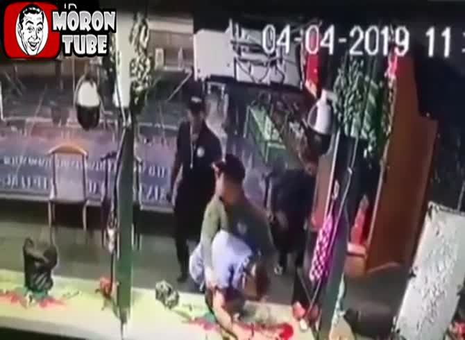 Video: In a shooting gallery, a guy makes an unsuccessful attempt at suicide! (Publicly Aware)